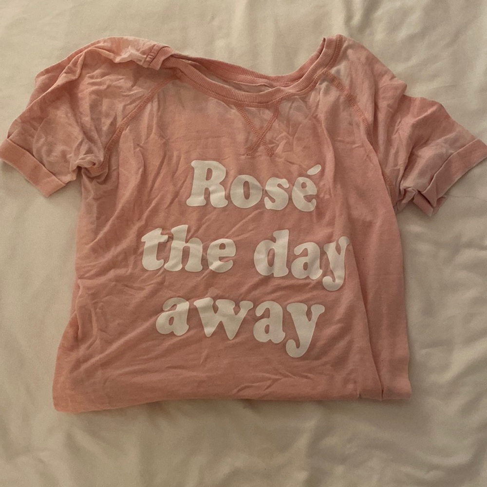 Pink funny shirt sleeved T-shirt
